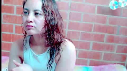 Snapshot of zoe_jones2 chatting on September 18, 12:26 pm Zoe online show from September 18, 12:26 pm