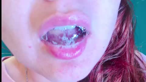 Snapshot of zoe_jones2 chatting on March 10, 10:24 pm Zoe online show from March 10, 10:24 pm
