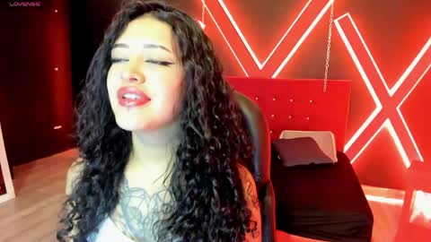 zoe  online show from May 24, 4:22 am