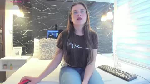 Zoe online show from January 8, 11:58 am