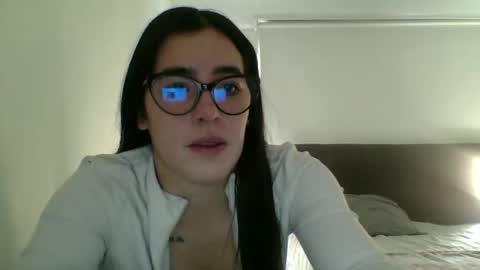 Zoe online show from November 12, 6:39 pm