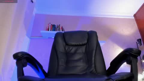 zoe_millerx online show from May 11, 2:45 pm