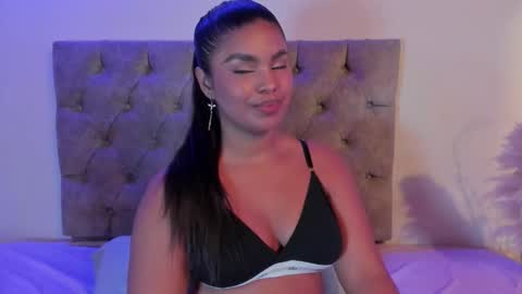 Zoe online show from December 3, 3:20 am