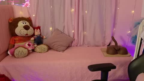 zoe_sullivan_ online show from April 29, 9:34 am
