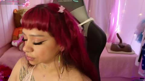 zoe_sullivan_ online show from May 11, 2:45 pm