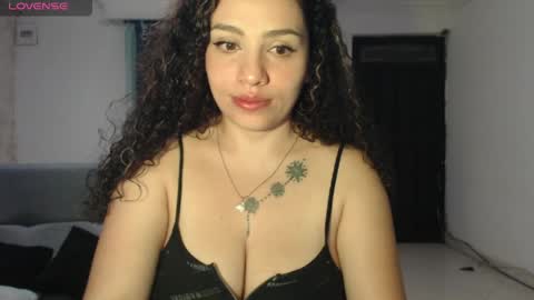 zoe tai online show from May 6, 8:29 am