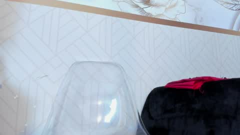 Zoe  online show from May 23, 2:15 pm