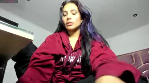 Zoe online show from May 16, 9:03 pm