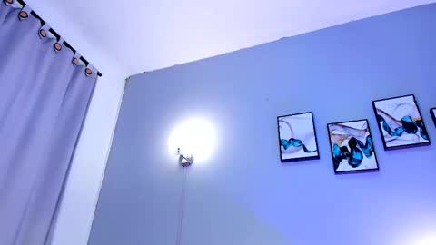 Zoee online show from November 10, 9:10 pm