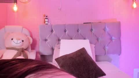 zoeemiller online show from September 20, 2:48 pm