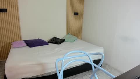 zoegrace5 online show from February 1, 3:16 am