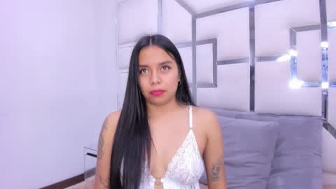 ZoeSwam online show from February 10, 9:04 pm