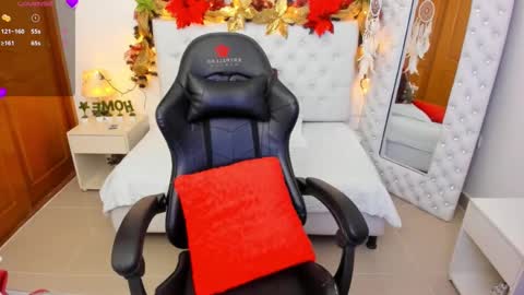 zoeth_ruiz online show from December 4, 12:58 pm