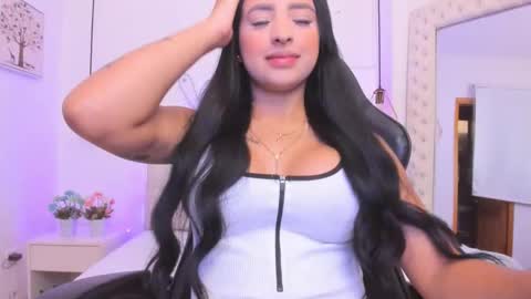 zoeth_ruiz online show from February 8, 12:39 pm