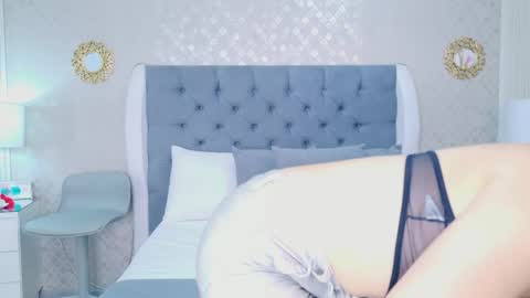 ZoeWilliis online show from May 26, 12:26 pm