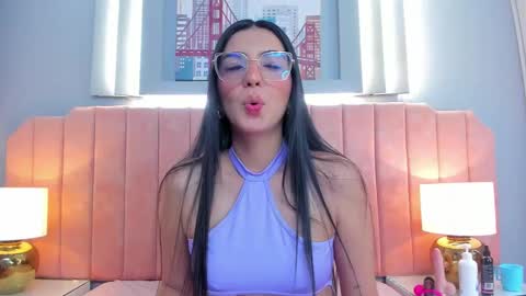 Snapshot of zoey_cute_ chatting on January 30, 3:11 am Valeria online show from January 30, 3:11 am