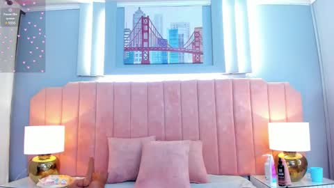 Snapshot of zoey_cute_ chatting on January 12, 2:45 am Valeria online show from January 12, 2:45 am