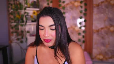 zoey fox  online show from May 15, 1:54 am