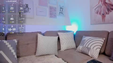 Zoey  online show from May 4, 12:53 pm