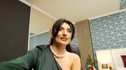 Snapshot of zoeylarkens chatting on February 26, 3:10 pm Zoey online show from February 26, 3:10 pm