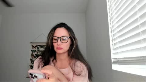 Zoie online show from May 4, 9:18 pm