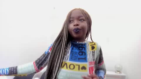 Zooe online show from December 7, 11:40 am