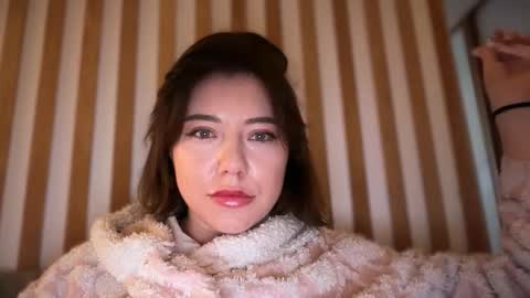 Melani online show from April 1, 12:39 pm