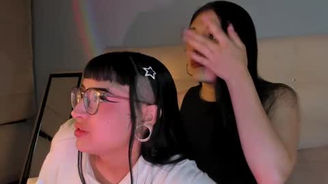 Snapshot of zowi_hottiee chatting on September 20, 2:32 am cintya kors online show from September 20, 2:32 am