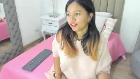 Im Zusan My schedule is from 1030pm to 430 am colombian time online show from April 1, 3:29 am