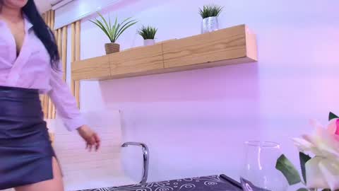 Zuzana21 online show from May 19, 12:23 pm