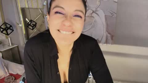 Zuzana21 online show from May 9, 5:26 pm
