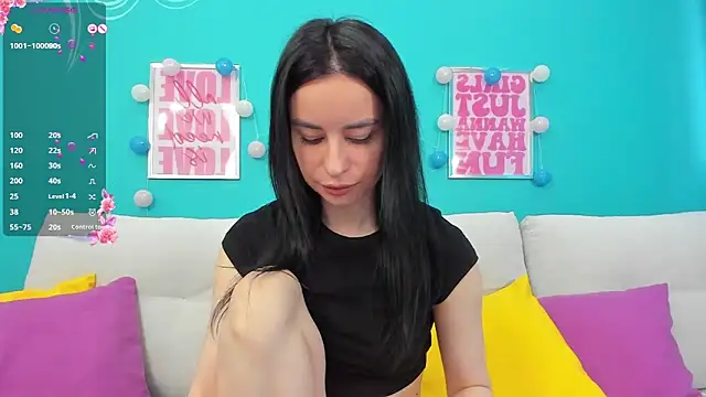 Horny Nikki  online show from April 6, 2:55 am