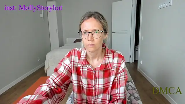 angelmommu online show from May 20, 9:28 am