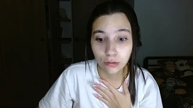 mia  lopez  online show from May 12, 3:15 am