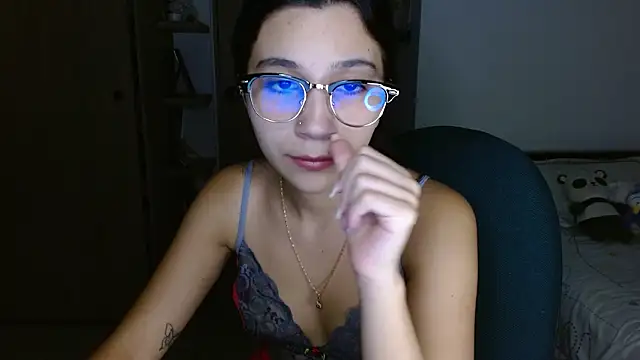 mia  lopez  online show from March 13, 3:30 am