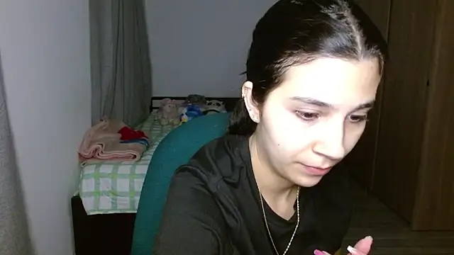 mia  lopez  online show from October 21, 1:09 am