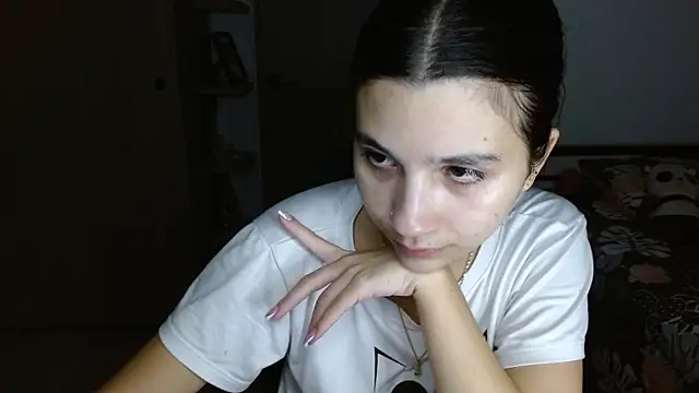 mia  lopez  online show from May 21, 4:21 am