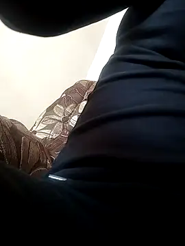 sluttylaura21 online show from October 21, 2:21 pm