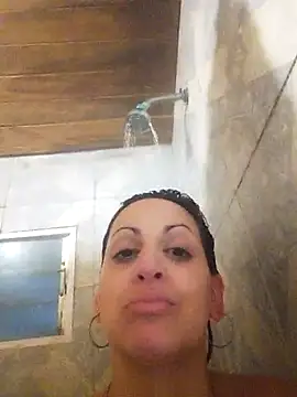 estefyzapata online show from April 27, 4:42 am