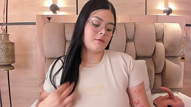 im mou  online show from December 19, 1:14 pm