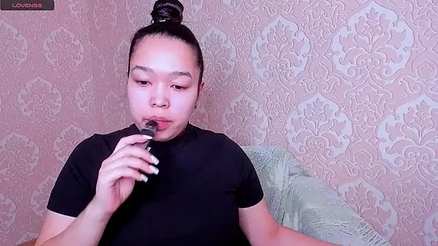 Kris top Lee online show from April 7, 2:46 am