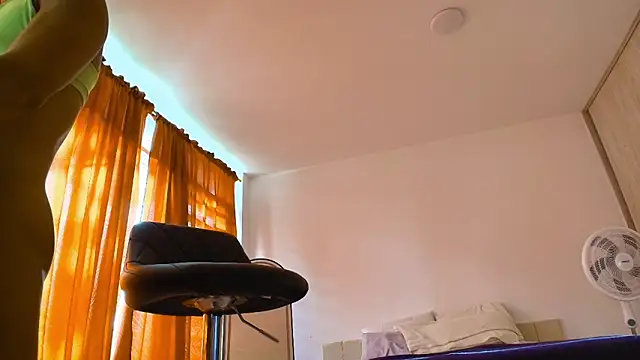roxana collins online show from May 7, 11:58 am