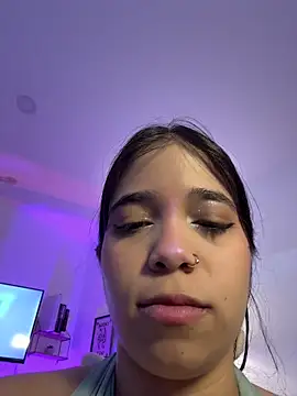 tati reyess online show from May 18, 12:22 pm