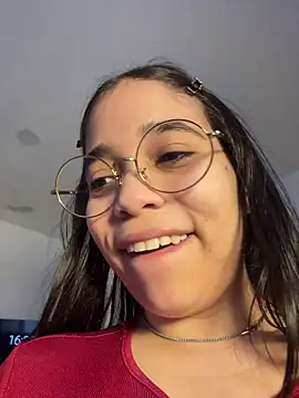 tati reyess online show from May 6, 9:41 pm