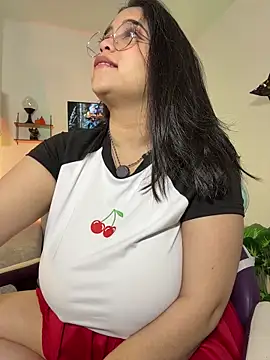 tati reyess online show from October 12, 1:24 pm