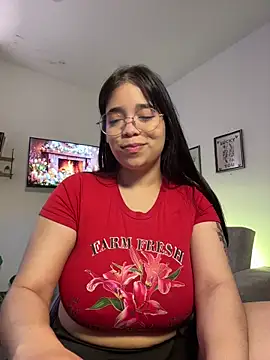 tati reyess online show from March 30, 1:00 pm