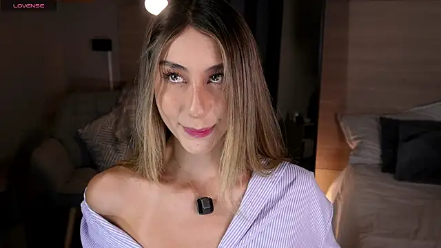 lua ferch   online show from May 26, 1:21 pm
