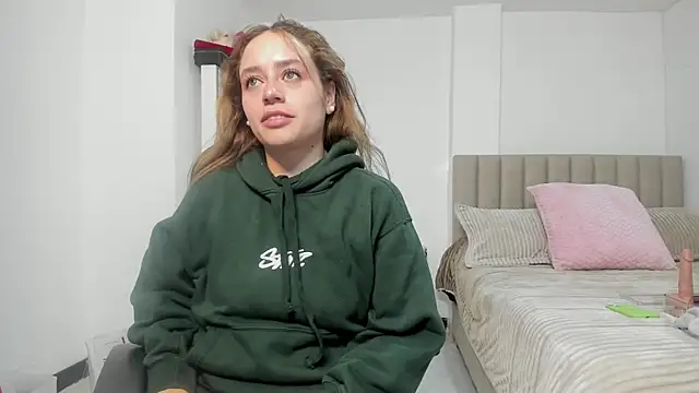 Natalia Suarez online show from May 13, 2:17 am