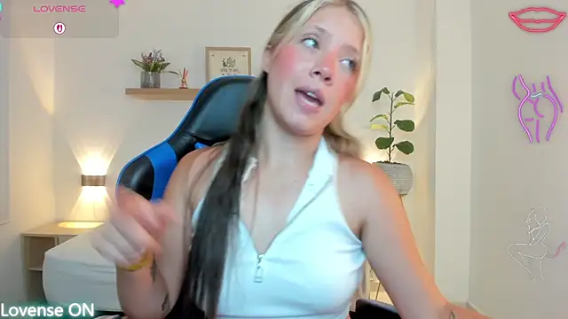 nataly rodri online show from May 9, 3:41 am