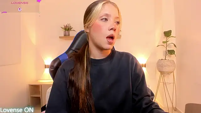 nataly rodri online show from May 23, 2:10 am